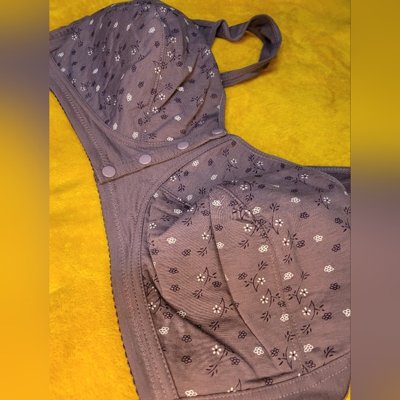 Wireless, unlined bra, deep lavender NWOT - Picture 5 of 6